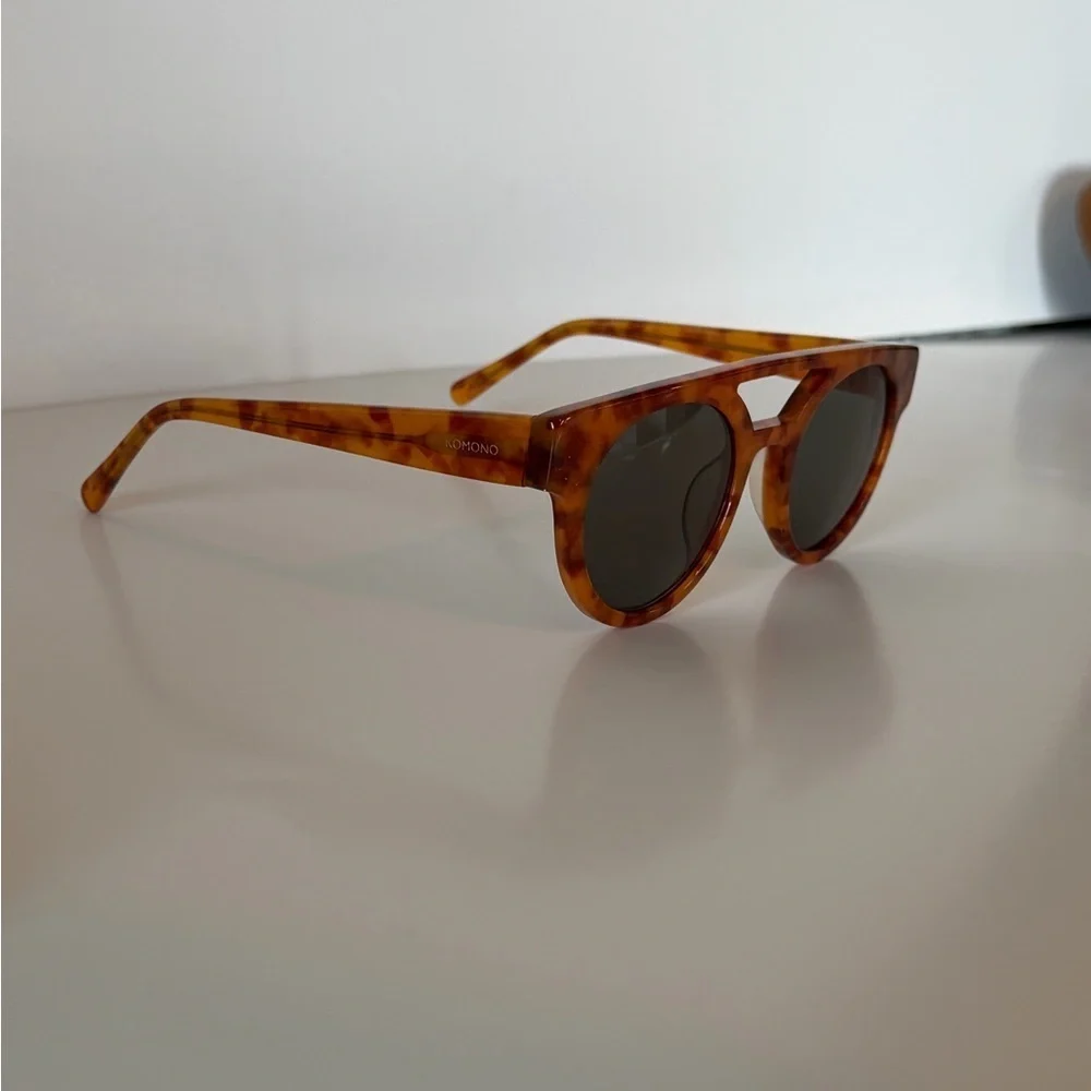 Komono mm tortoise any